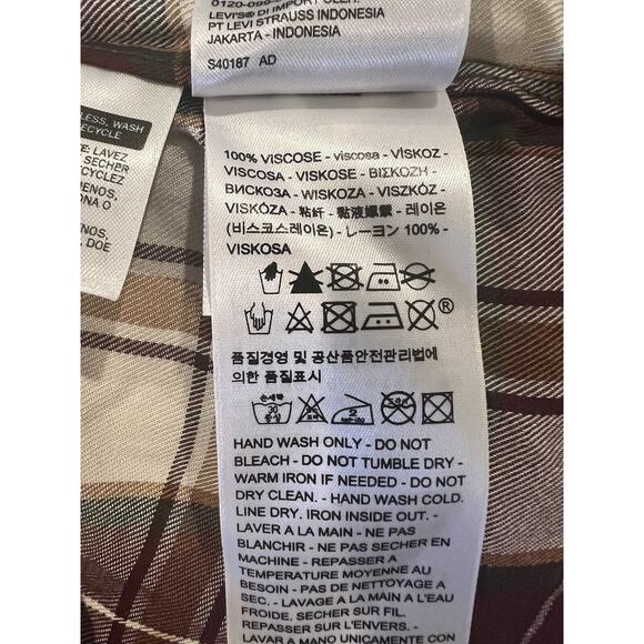 NWT Levi’s Ryan One Pocket Boyfriend Shirt Small - Picture 9 of 14